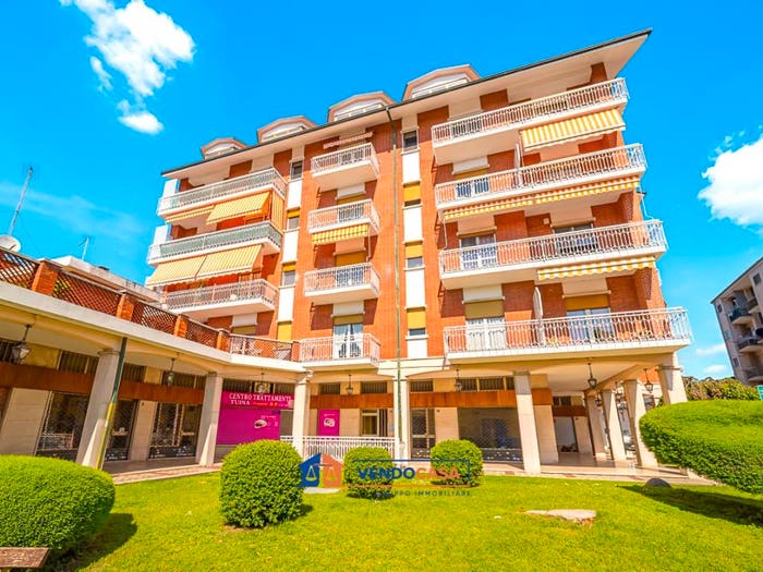 Appartamento quadrilocale in vendita in Largo Umbria, Centro, Carmagnola
