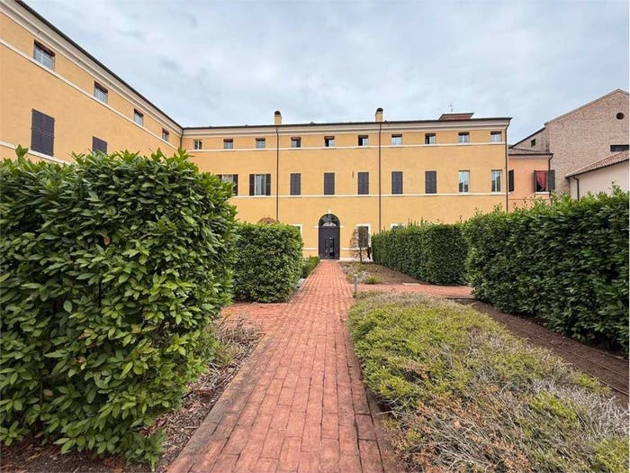 Appartamento con 6 locali in vendita in Via Contrada della Rosa, Centro Storico, Ferrara