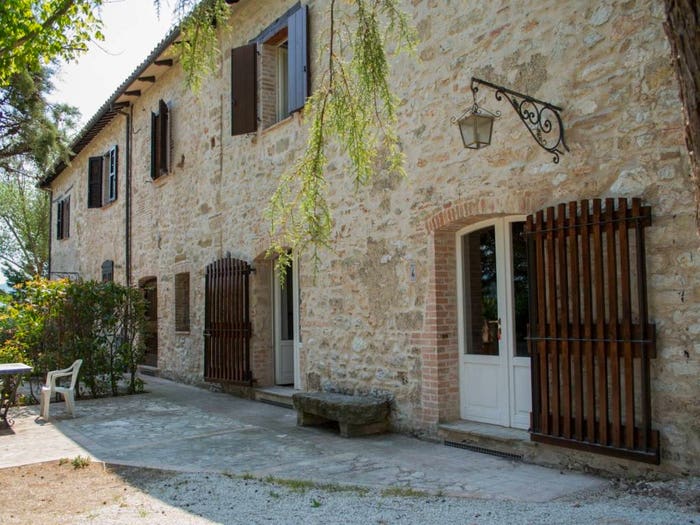 Casa con 6 locali in vendita in Località Lancianello, Pioraco