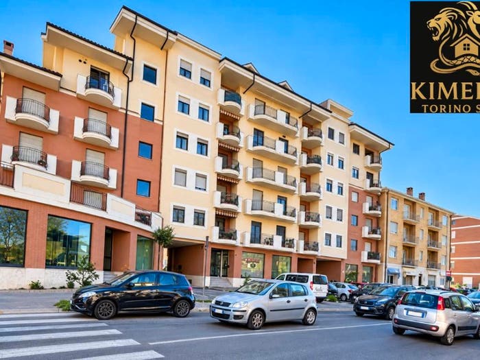 Appartamento trilocale in vendita in Strada Carignano, Mercato Santa Maria, Moncalieri