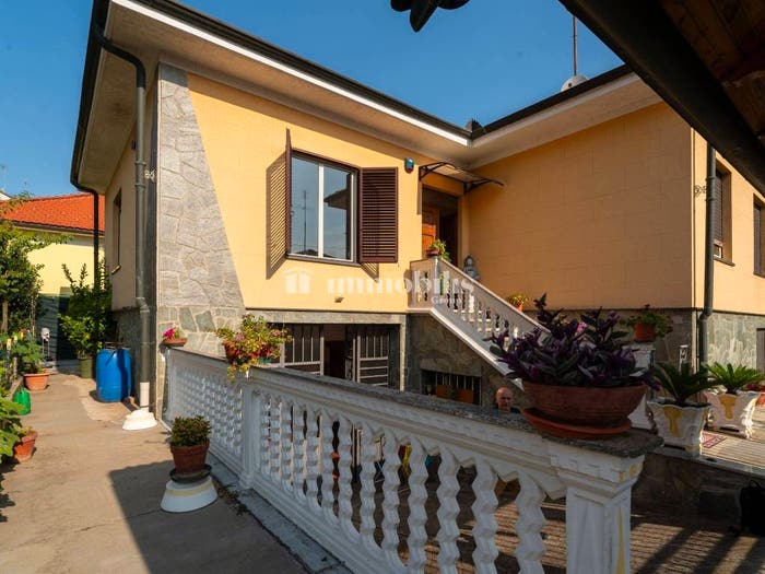 Casa quadrilocale in vendita in Via Giotto, Centro, Grugliasco