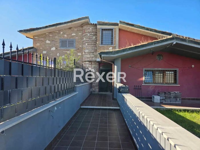 Appartamento quadrilocale in vendita in Via Degli Ulivi, Fonte Nuova