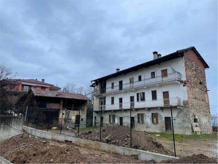 Casa con 6 locali in vendita in Via Giordano Bruno, Centro, Borgo Ticino