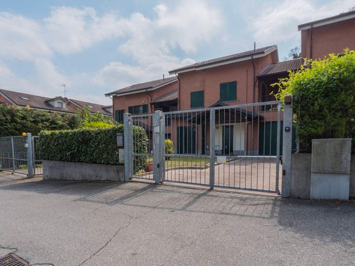 Casa con 6 locali in vendita in Località Vallarone, Corso Alba Variglie, Asti