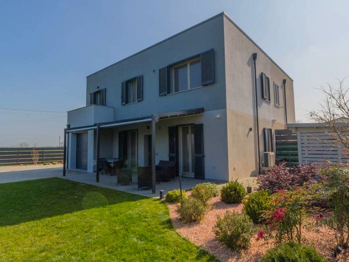 Casa con 6 locali in vendita in Gazzola