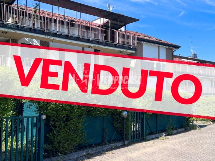 Appartamento bilocale in vendita in Via Vincenzo Monti B, Lesmo
