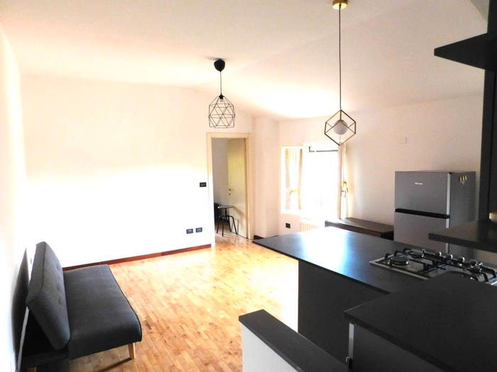 Appartamento bilocale in vendita in Via Giuseppe Garibaldi, Centro Garibaldi, Casalecchio di Reno