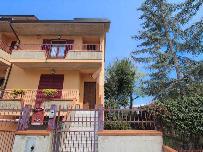 Casa trilocale in vendita in Via K Marx, Centro, Mosciano Sant'Angelo