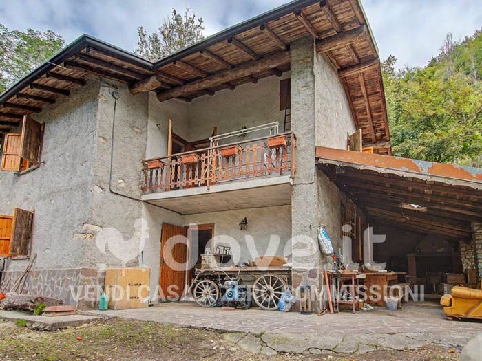 Casa con 6 locali in vendita in Via Bucaneve, Luzzana
