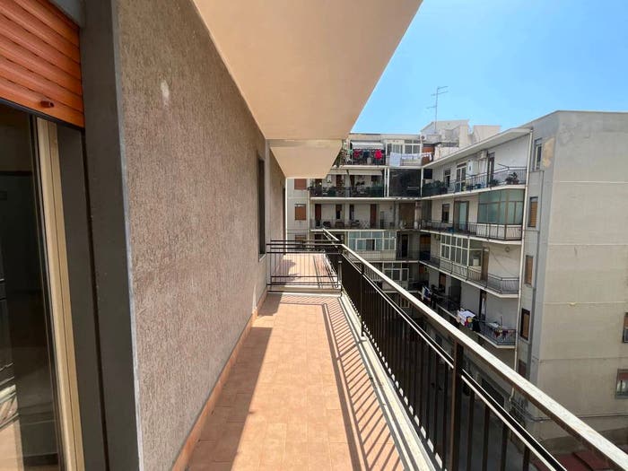 Appartamento con 6 locali in vendita in Via Caronda, Vulcania Sanzio, Catania