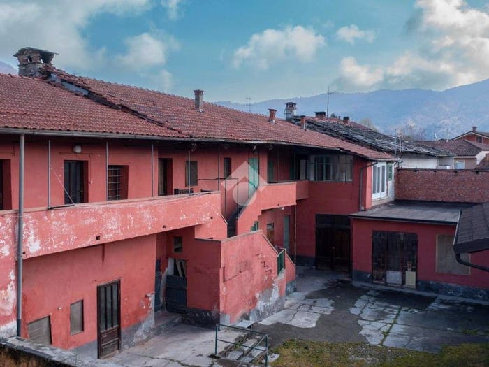 Casa con 6 locali in vendita in Via Vittorio Veneto, Rifreddo