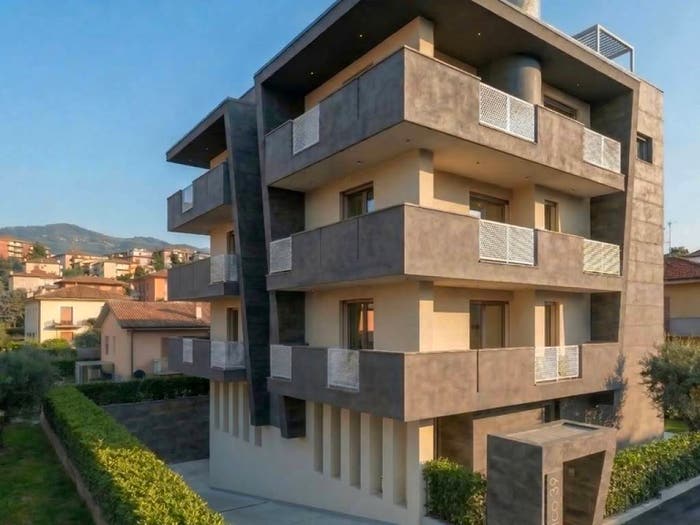 Appartamento trilocale in vendita in Via Marsala, Valdonega, Verona