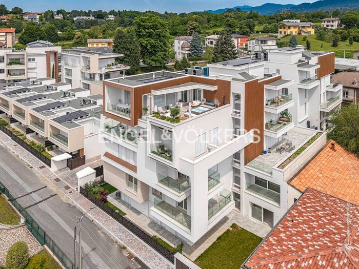 Appartamento quadrilocale in vendita in Via Antonio Meucci, Sant'Antonio, Cantù