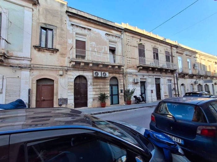 Casa trilocale in vendita in Via Piave, Borgata Santa Lucia, Siracusa