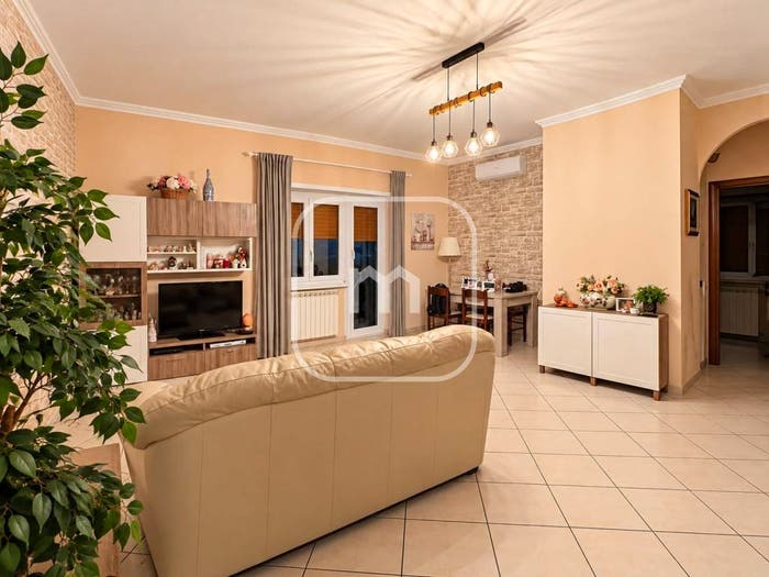 Appartamento trilocale in vendita in Via Termini Imerese, Borghesiana, Roma