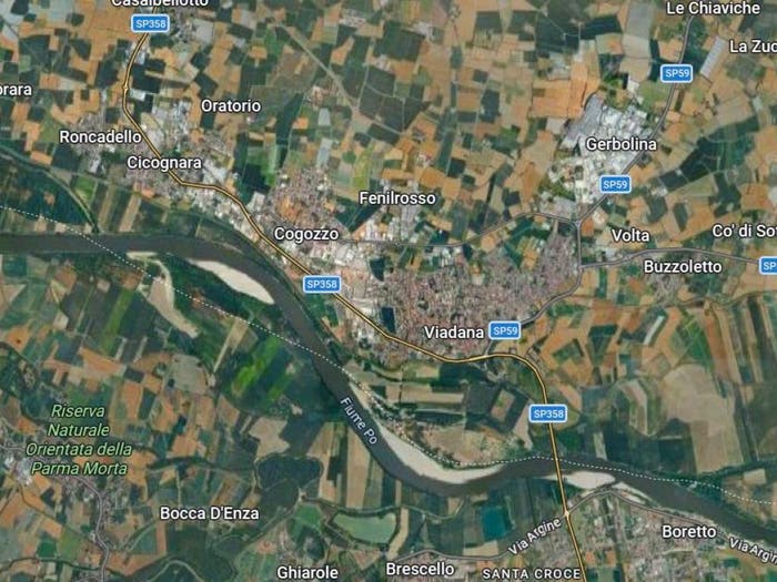 Appartamento con 6 locali in vendita in Via Villa Santa Maria, Centro, Viadana