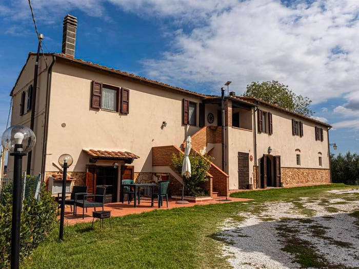 Casa con 6 locali in vendita in Fauglia