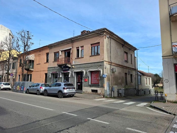 Appartamento con 6 locali in vendita in Corso Savona, Corso Savona Trincere, Asti