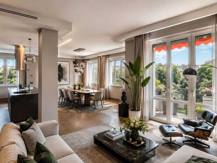 Appartamento quadrilocale in vendita in Porta Romana Medaglie d'Oro, Milano