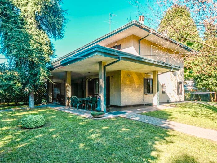 Casa con 5 locali in vendita in viale lombardia, Rescaldina