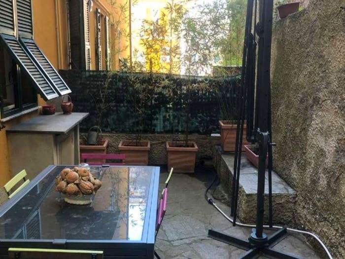 Appartamento trilocale in vendita in via Peschiera, Manin, Genova