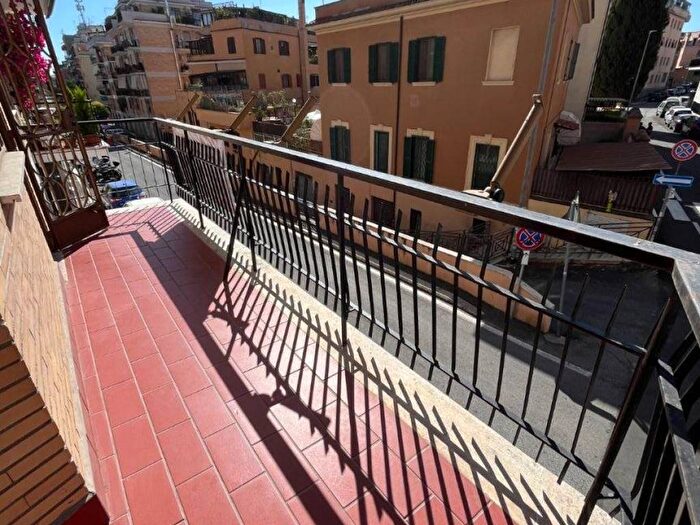 Appartamento quadrilocale in vendita in Via Francesco Saverio Solari, Portuense, Roma