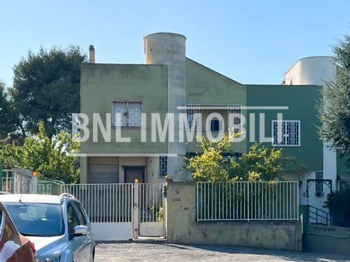 Casa con 5 locali in vendita in Via Ferdinando Cento, Dragona, Roma