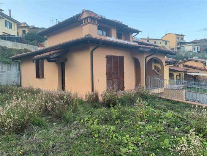 Casa con 5 locali in vendita in Loppiano Pian Delle Macchie, Figline e Incisa Valdarno