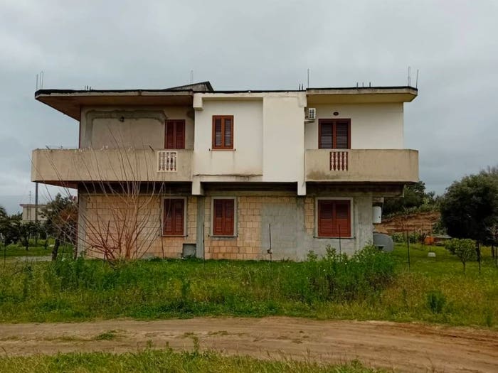 Casa quadrilocale in vendita in Via Ugo Foscolo, Centro, Bovalino