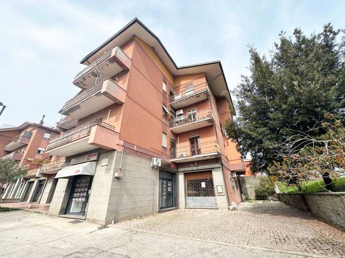 Appartamento con 5 locali in vendita in via Giovanni XXIII, Centro, Civita Castellana