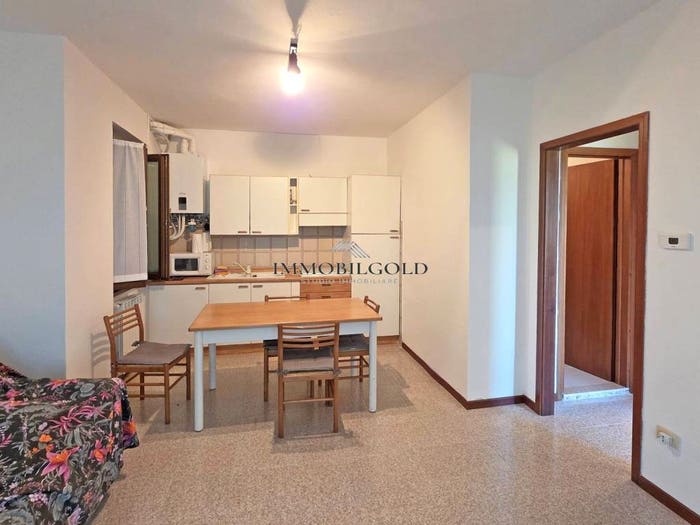 Appartamento trilocale in vendita in Via Antonio Gramsci, Piovere, Tignale