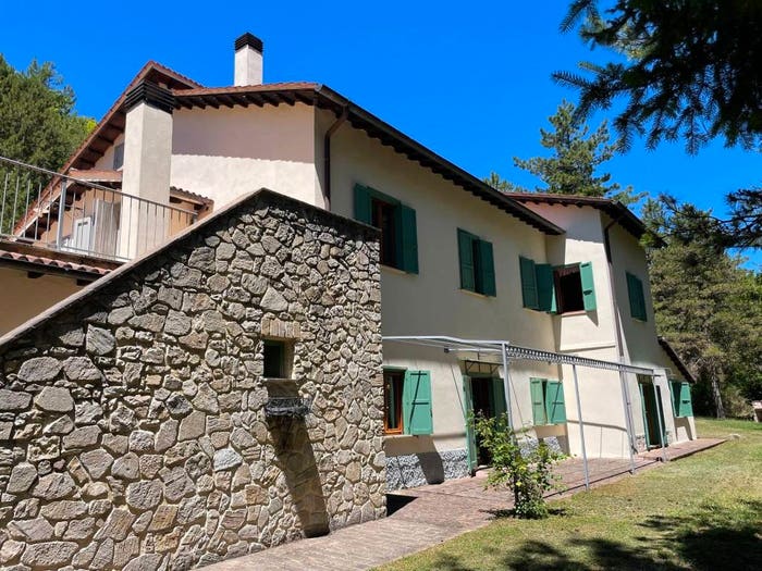 Casa con 5 locali in vendita in Preci