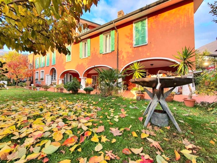 Casa con 6 locali in vendita in Via Monte Grappa, Centro, Nave