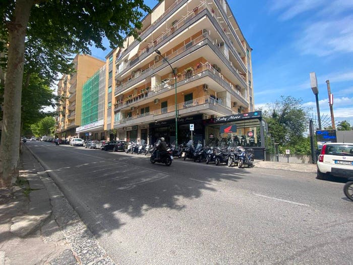 Appartamento con 5 locali in vendita in Via Bernardo Cavallino, Rione Alto, Napoli