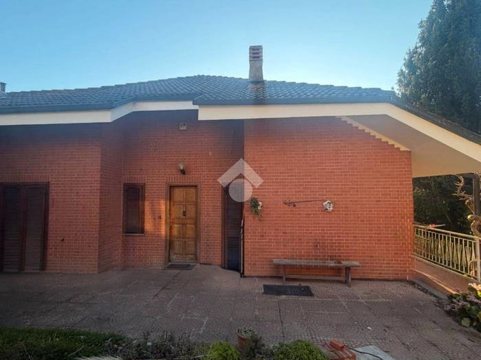 Casa con 6 locali in vendita in Strada san raffaele, Centro, Castagneto Po