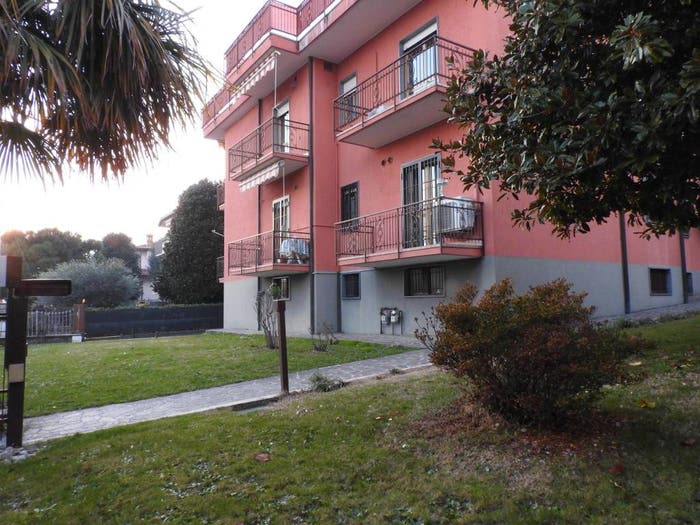 Appartamento quadrilocale in vendita in Via Giacomo Puccini, Calusco d'Adda