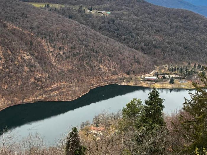 Casa con 6 locali in vendita in Via Gaspare Martinoli, Boarezzo, Valganna