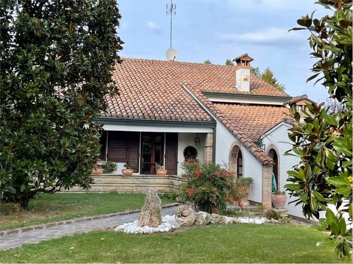 Casa con 6 locali in vendita in Ganaceto Lesignana, Modena