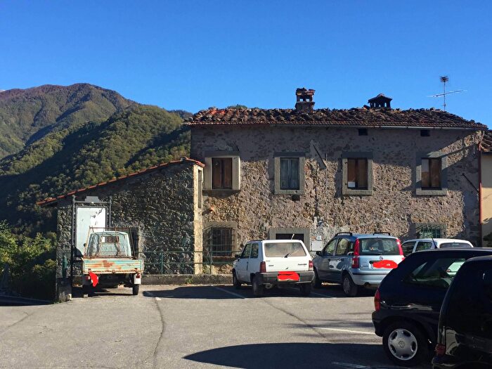 Casa con 6 locali in vendita in Via della Foce, Coreglia Antelminelli