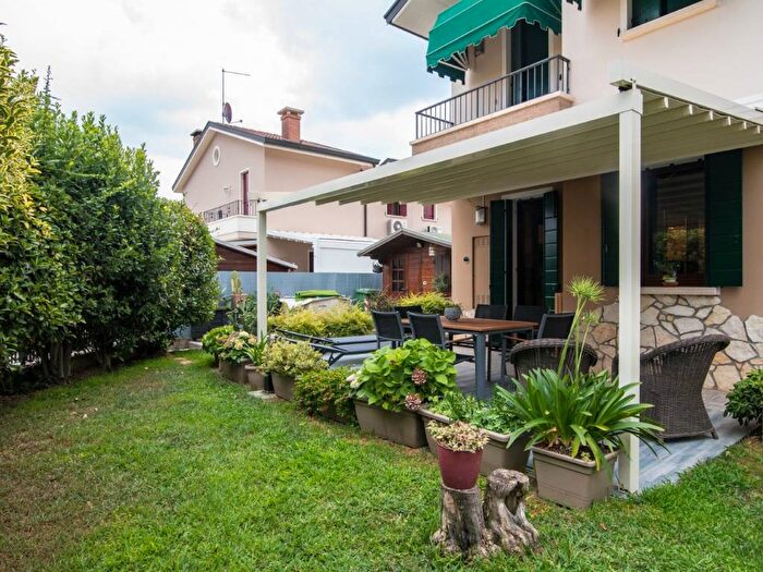 Casa quadrilocale in vendita in Via Sant'Antonio, Fossona, Cervarese Santa Croce