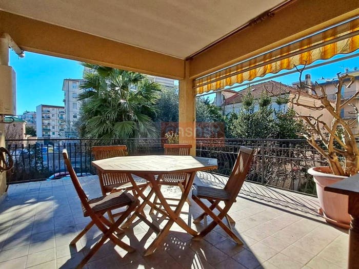 Appartamento con 6 locali in vendita in Via Pagliari, Centro, Albenga