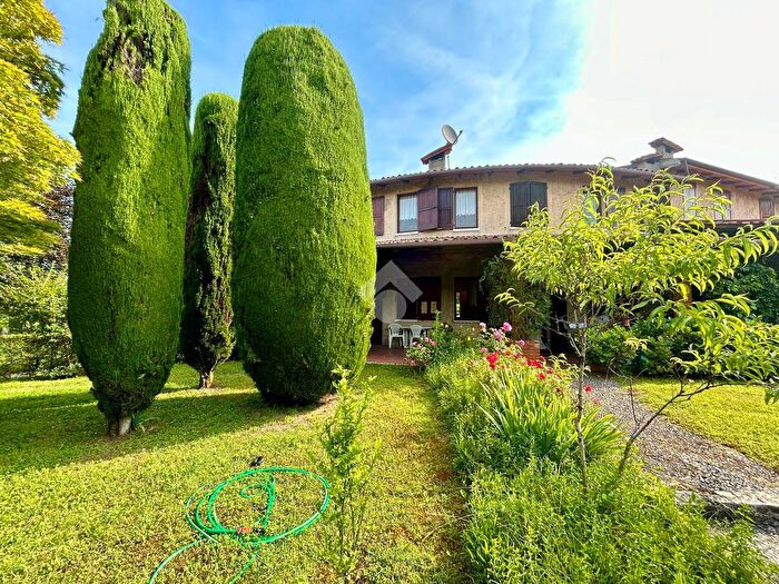 Appartamento bilocale in vendita in Str Peschiera, Peschiera Del Garda