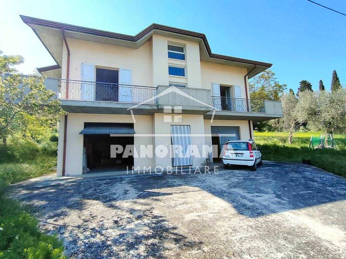Casa con 6 locali in vendita in Santa Maria Del Piano, Montescudo Montecolombo