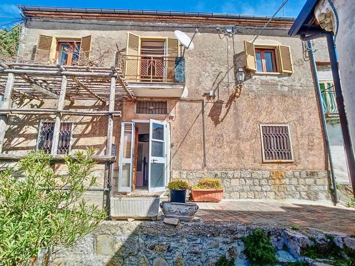 Appartamento con 6 locali in vendita in Via Giovanni Boccaccio, San Fele