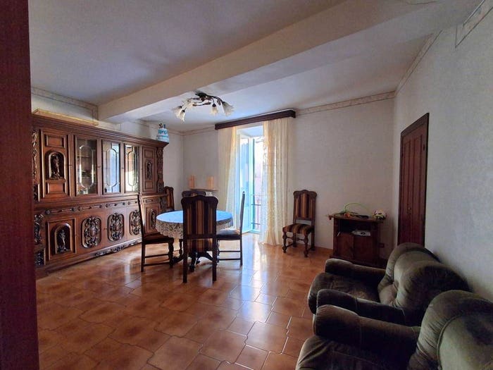Appartamento quadrilocale in vendita in Via Settembre, Canepina