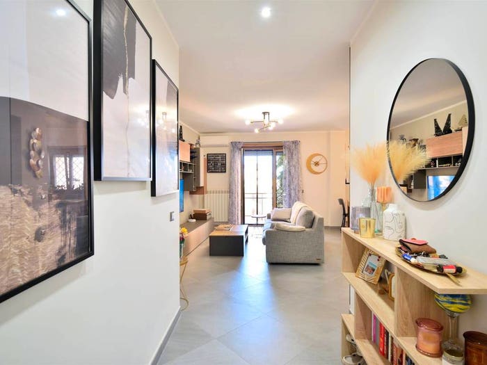 Appartamento trilocale in vendita in Via Fratelli Bandiera, Centro Storico, Albano Laziale