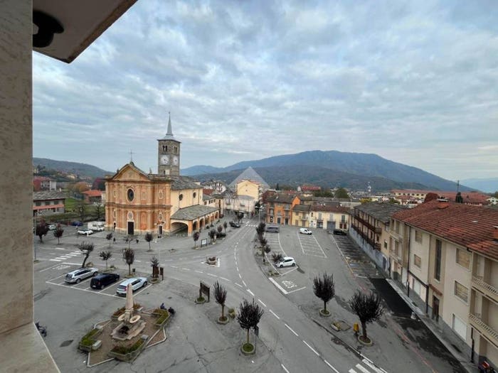 Appartamento bilocale in vendita in Piazza Vittorio Veneto, Centro, Paesana