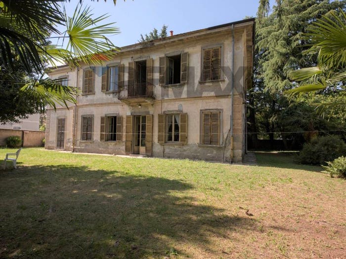 Casa con 6 locali in vendita in Piazza San Lorenzo, Gorla Minore