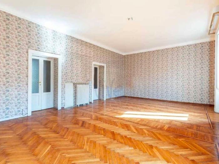 Appartamento quadrilocale in vendita in Via Luigi Settembrini, Centrale, Milano