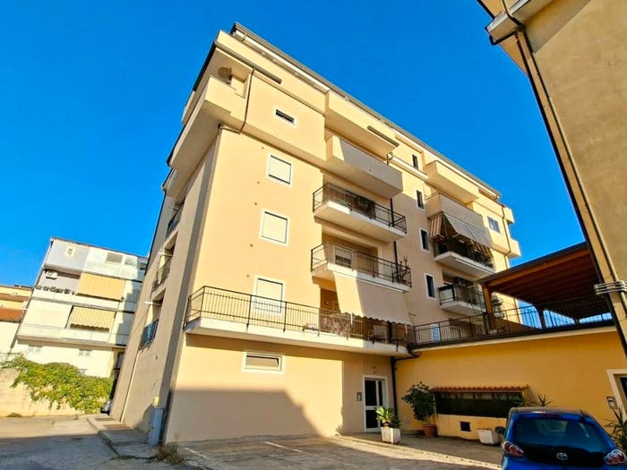 Appartamento trilocale in vendita in Via F Costabile, Nicastro Sambiase, Lamezia Terme